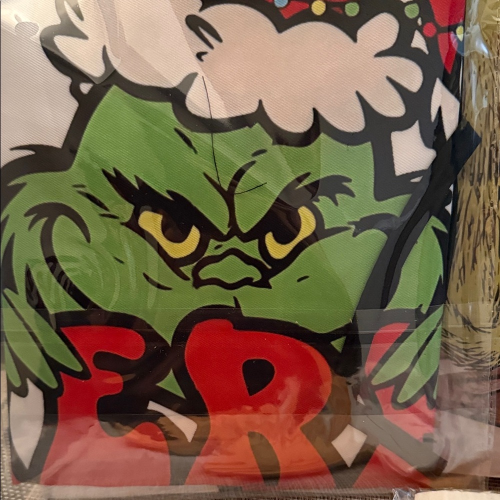 Grinch-themed bamboo spoons and kitchen apron  (7 pcs) - Picture 4 of 7